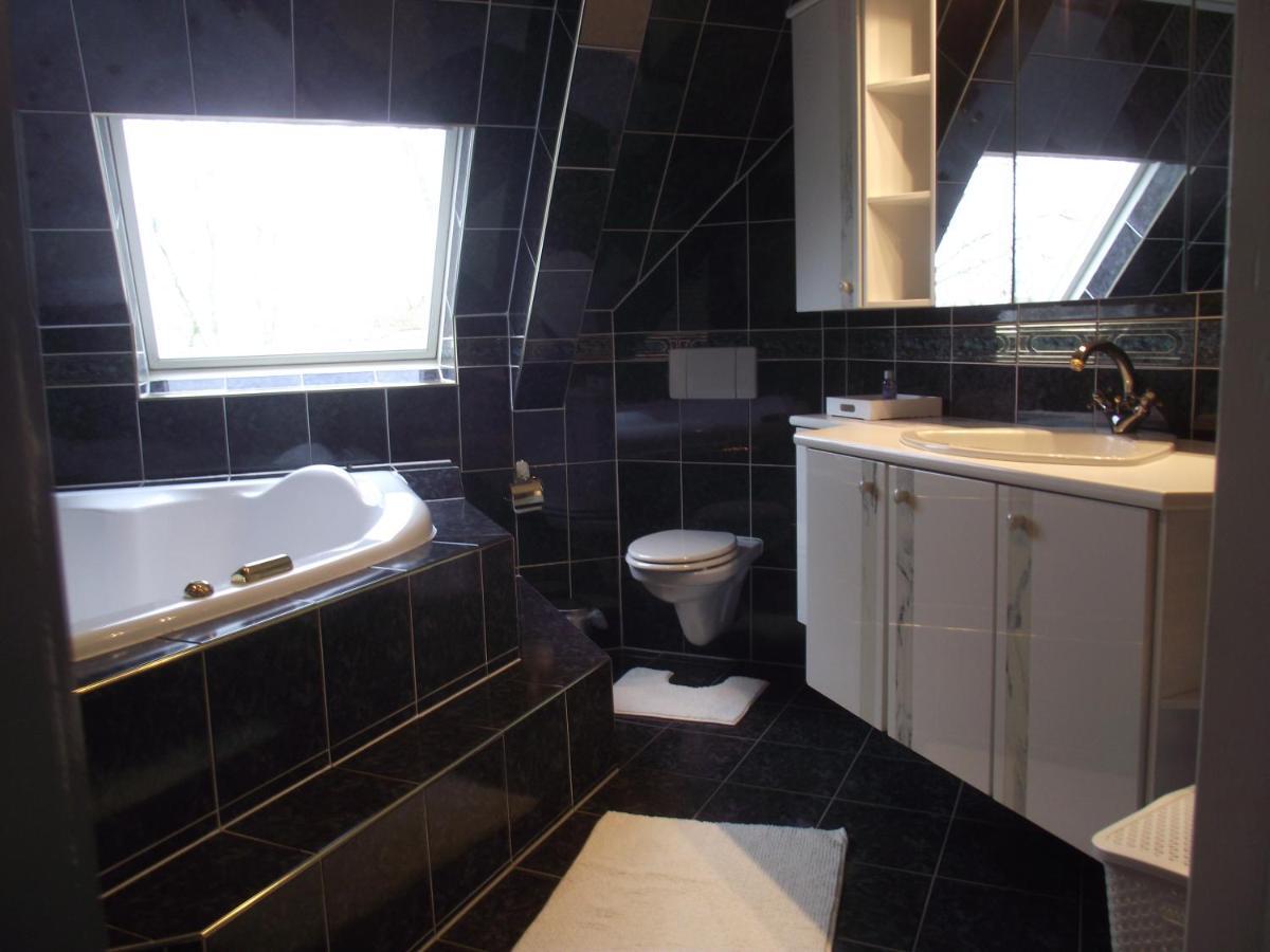 B&B Landgoed Sonneborghe Kollumerzwaag 외부 사진